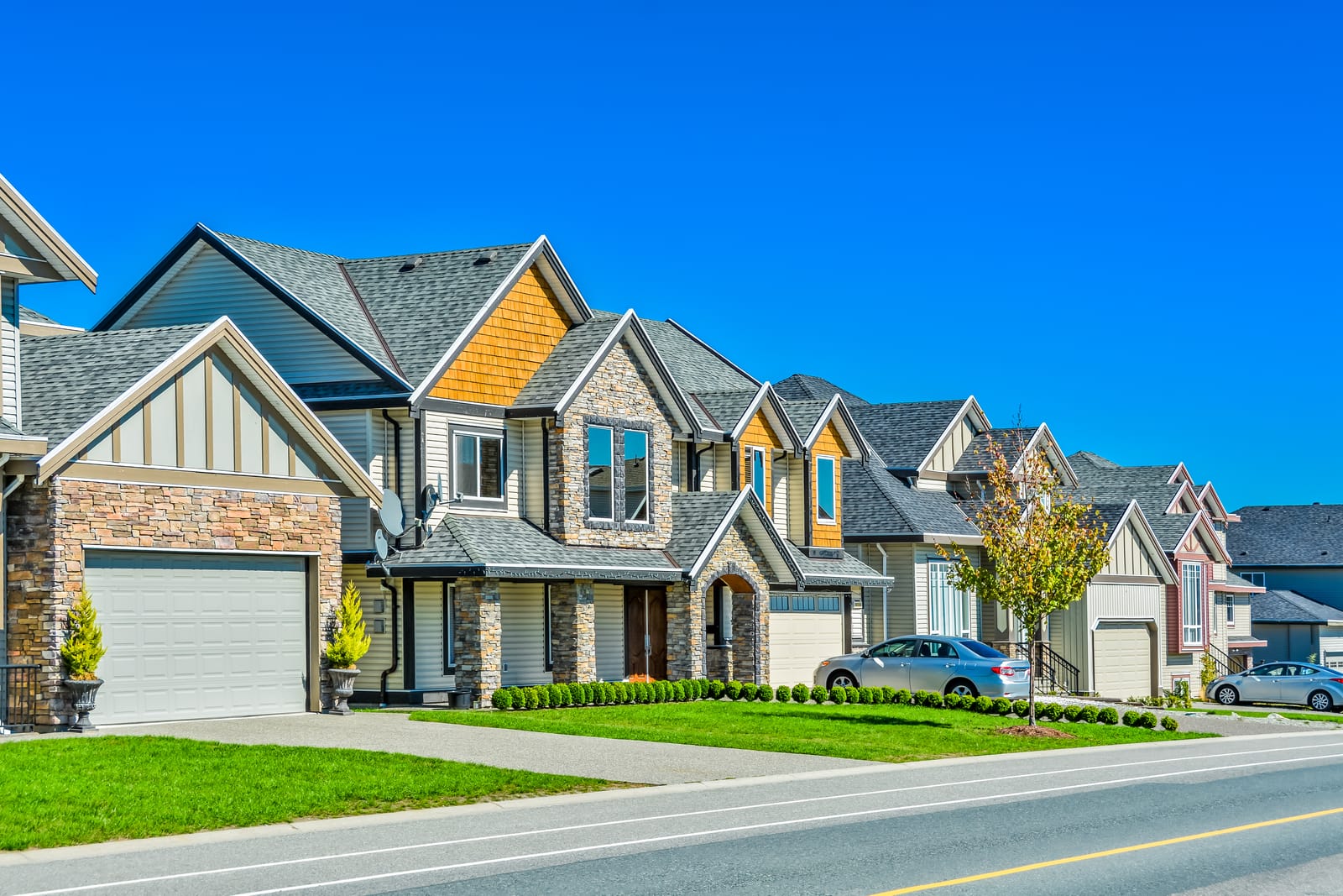 Home suburban hoa neighborhood